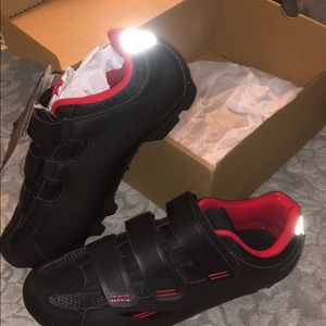 Spin shoes with clips included NEVER WORN